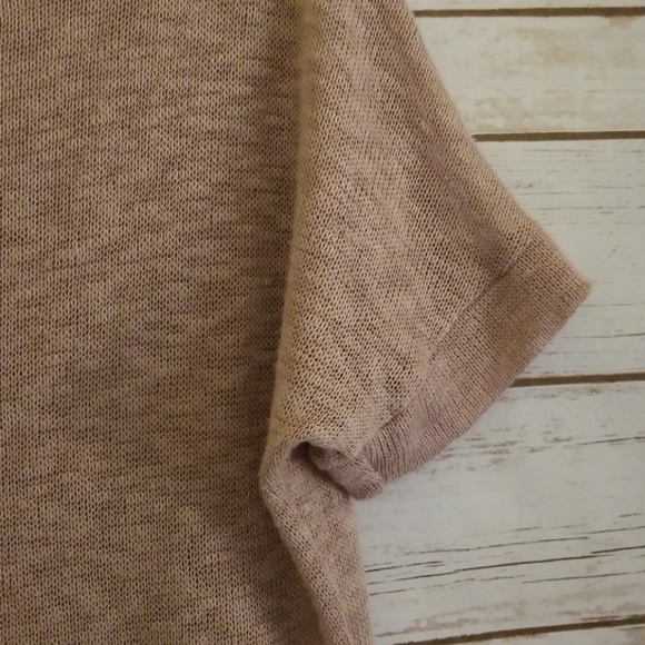 Forever 21 Top - Picture 2 of 7